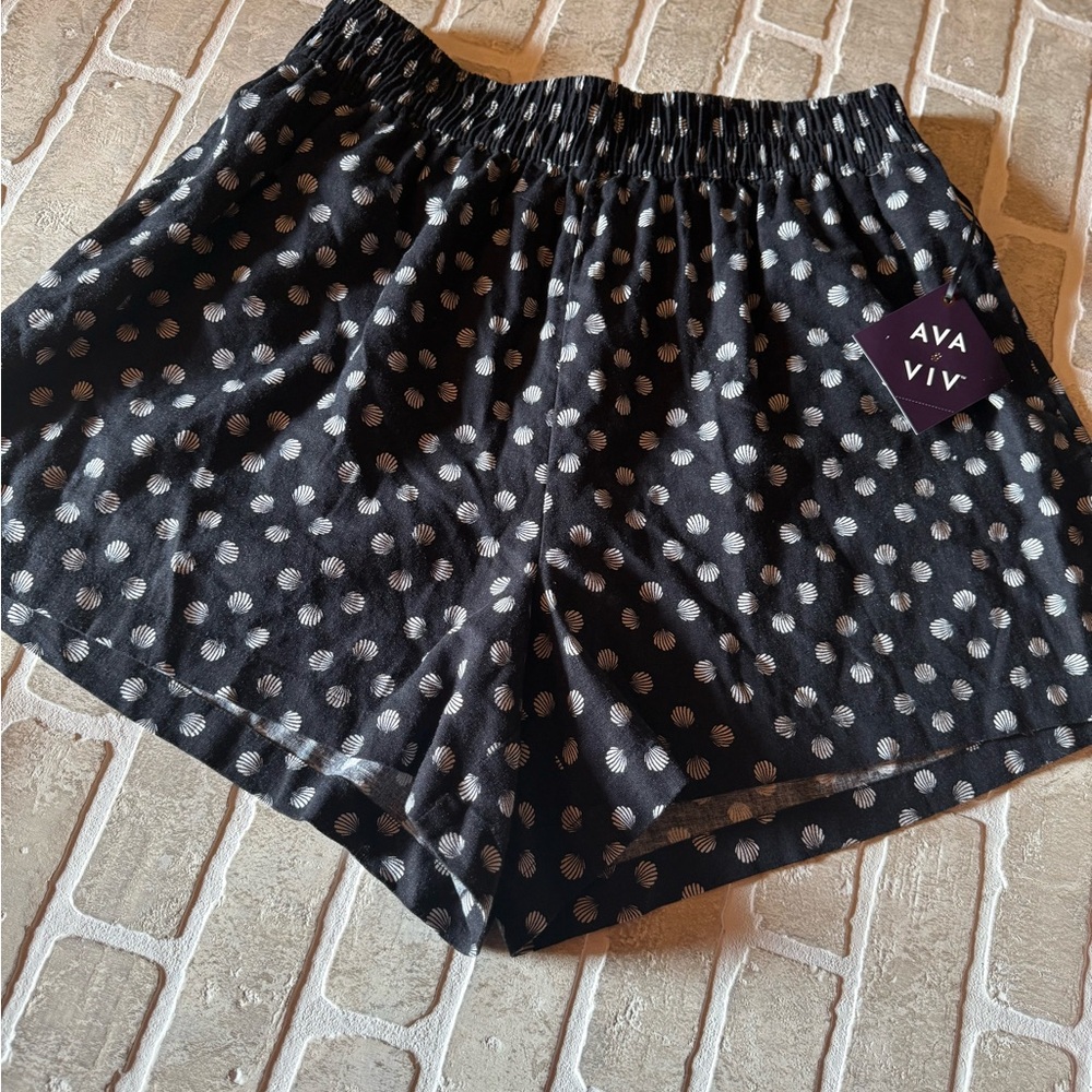 Ava & Viv Black Shorts with White Shell Pattern